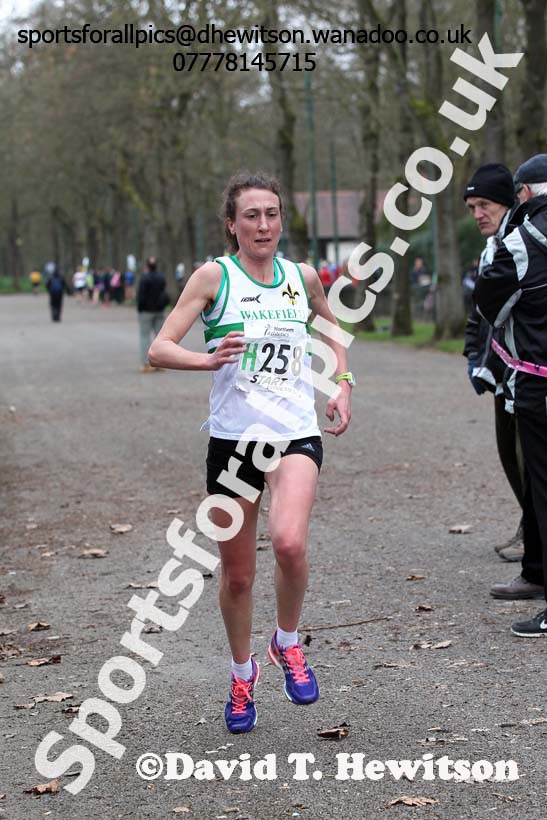 Julie Briscoe (Wakefield) 3rd in the senior womens 6 stage relay, 2014 Northern 12 and 6 Stage Relays, Heaton Park, Manchester. Photo: David T. Hewitson/Sports for All Pics